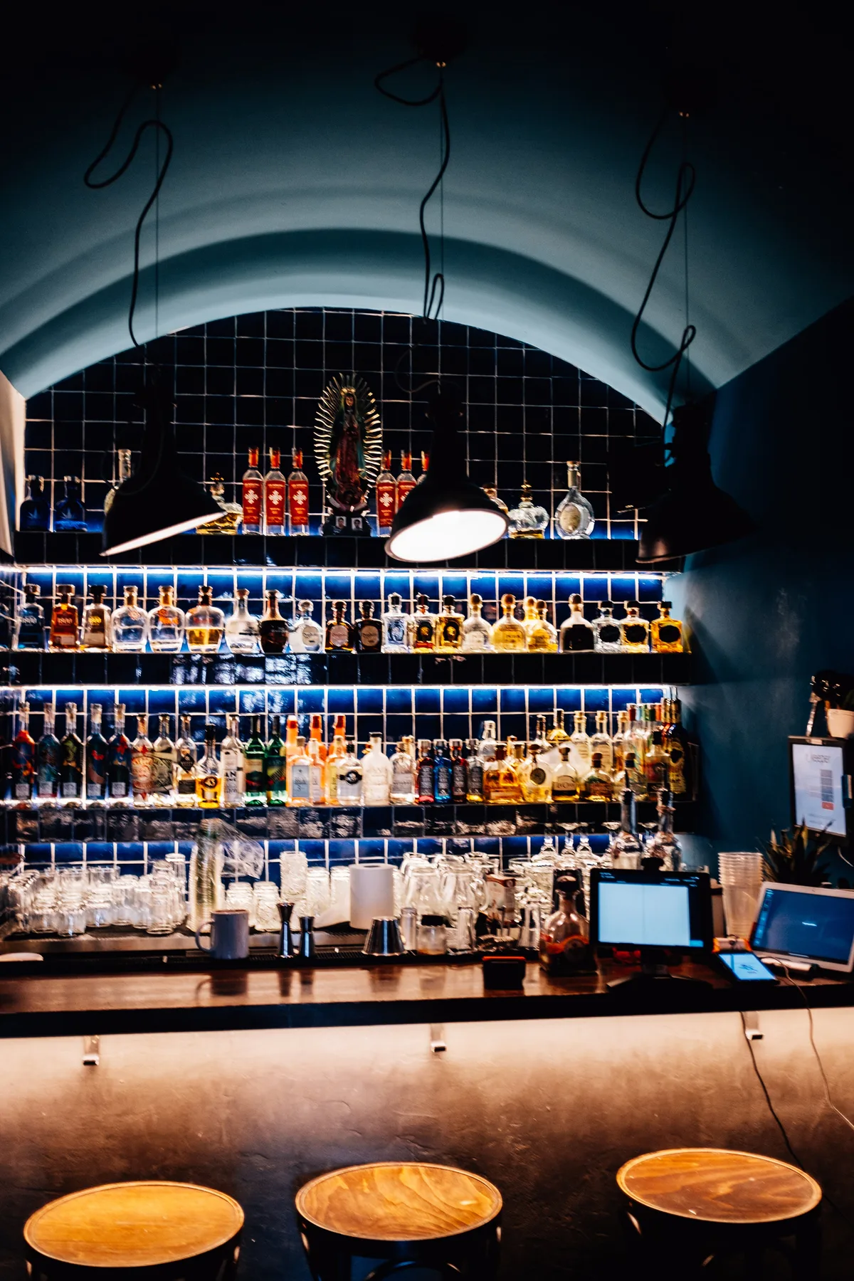 Potts Point bar scene
