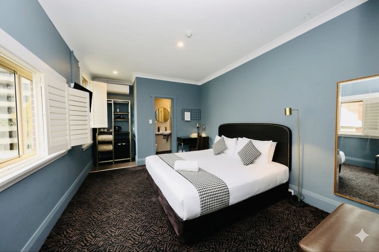 Emerald King Room — Private Ensuite